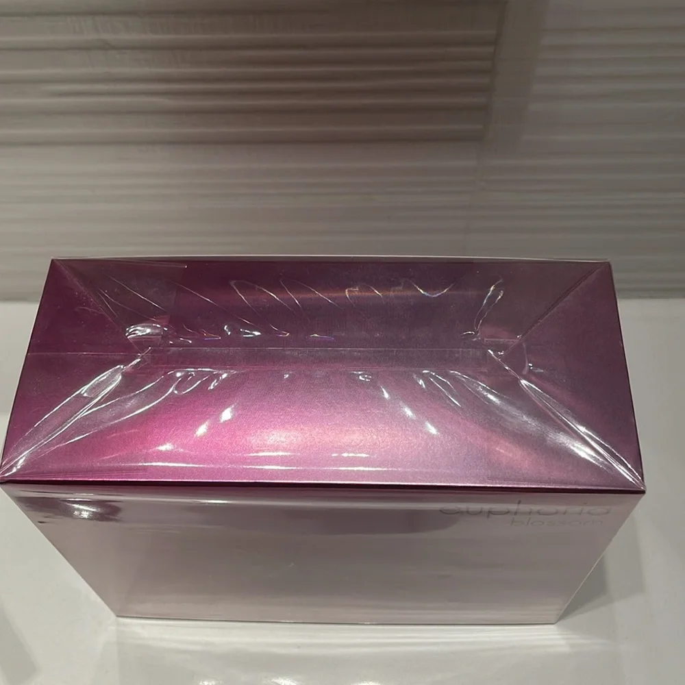 SOLD Euphoria Blossom Calvin Klein EDT Spray 3.4 oz / 100 ml Brand New Box - Picture 3 of 3